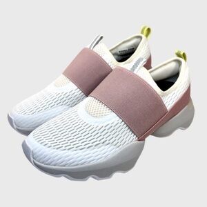 New! SOREL Kinetic Impact Strap Sneakers | 7.5